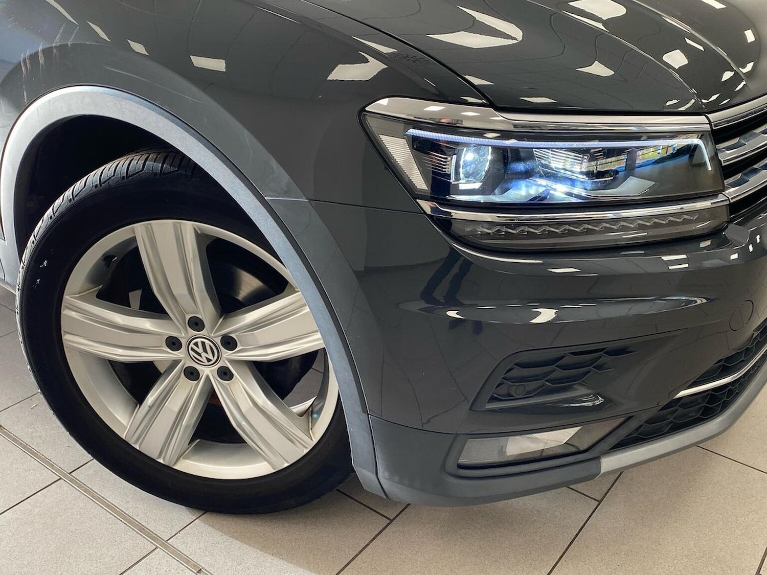 Used Volkswagen Tiguan 2020 for sale - 77487483: Photo 28