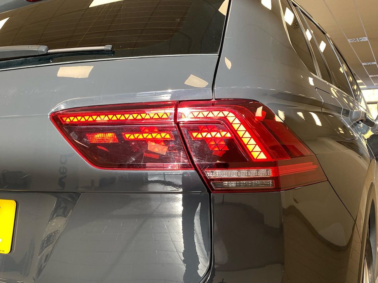 Used Volkswagen Tiguan 2020 for sale - 77487483: Photo 36