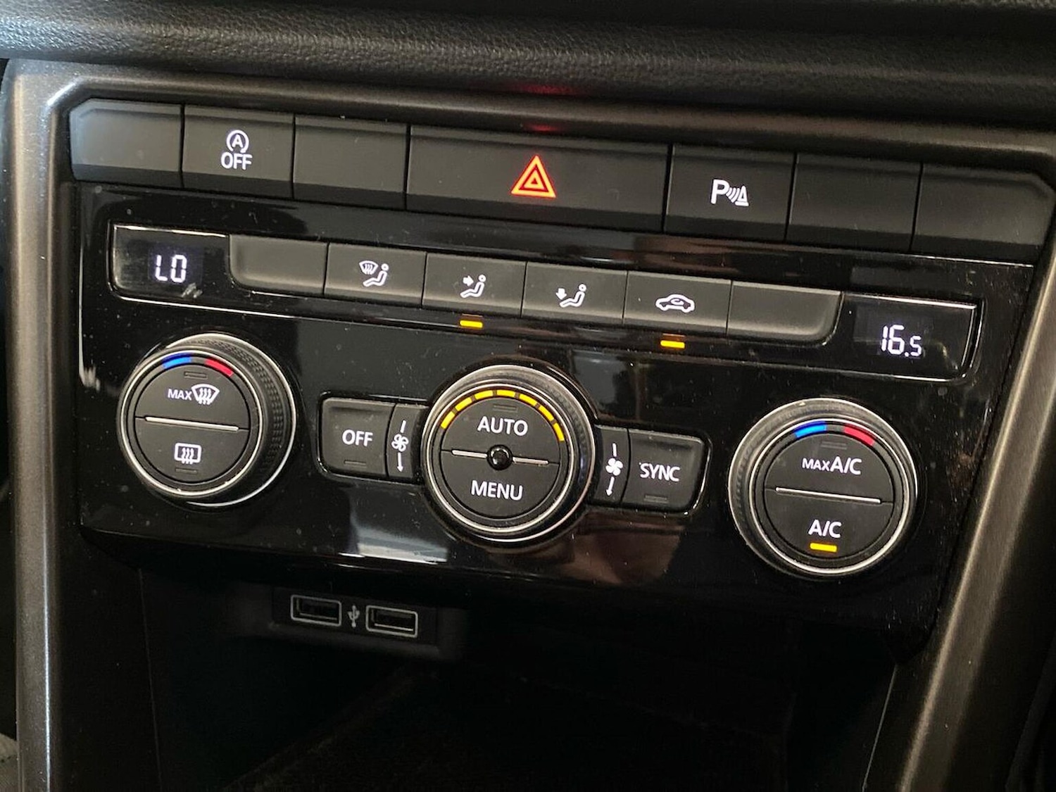 Used Volkswagen T-Roc 2018 for sale - 76605545: Photo 12