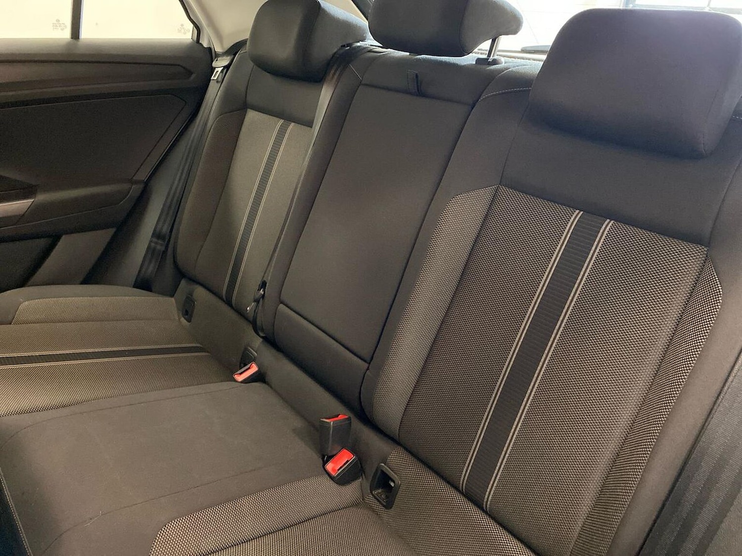 Used Volkswagen T-Roc 2018 for sale - 76605545: Photo 16