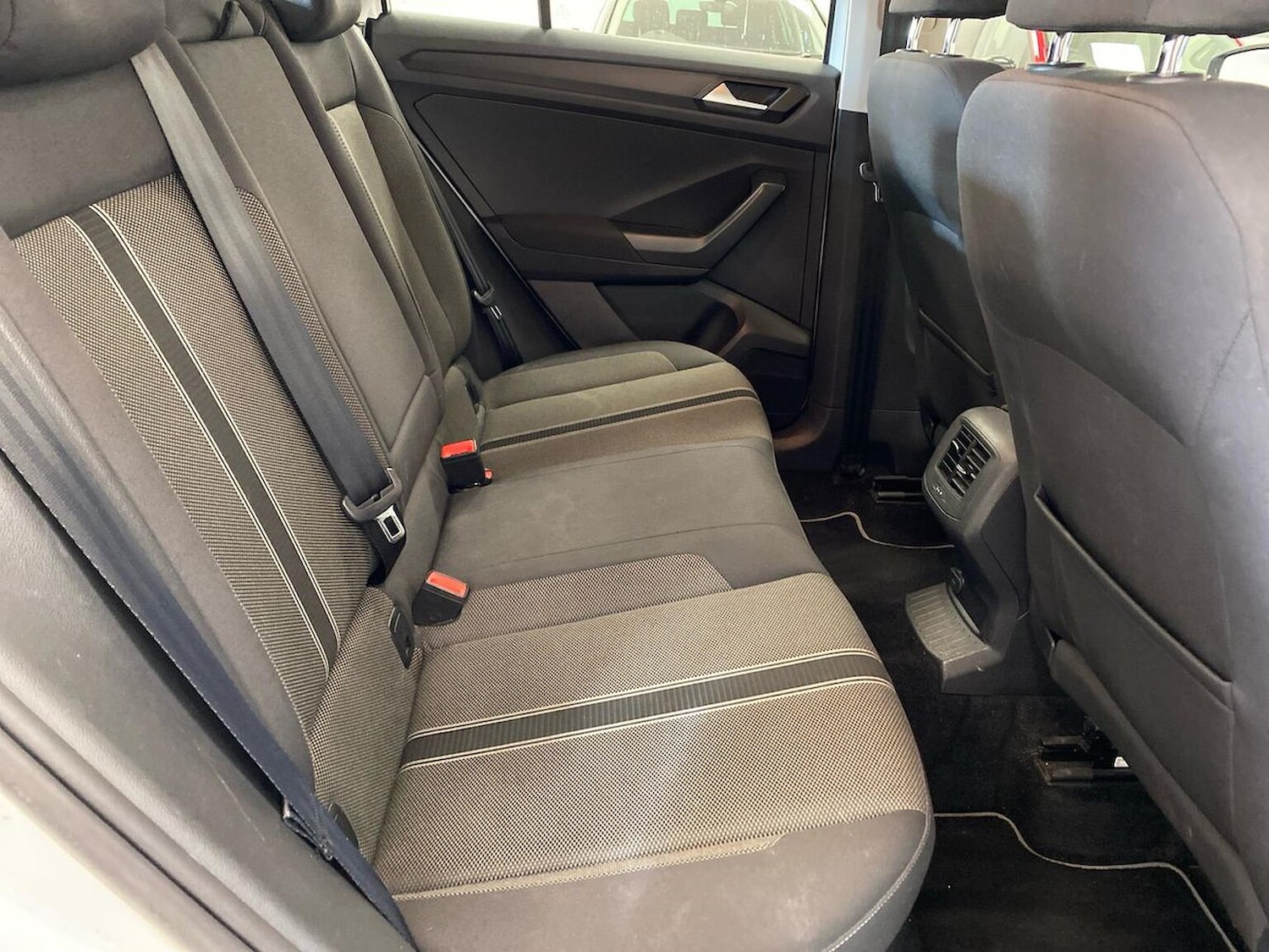 Used Volkswagen T-Roc 2018 for sale - 76605545: Photo 31