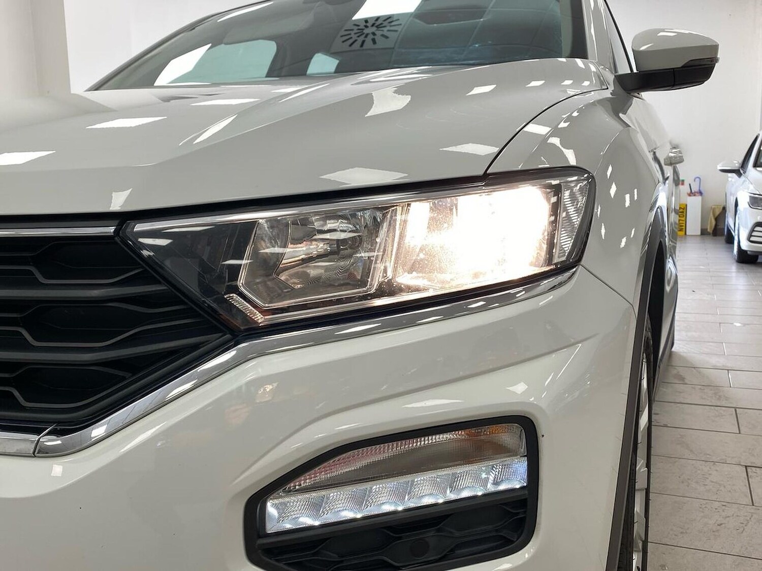 Used Volkswagen T-Roc 2018 for sale - 76605545: Photo 34