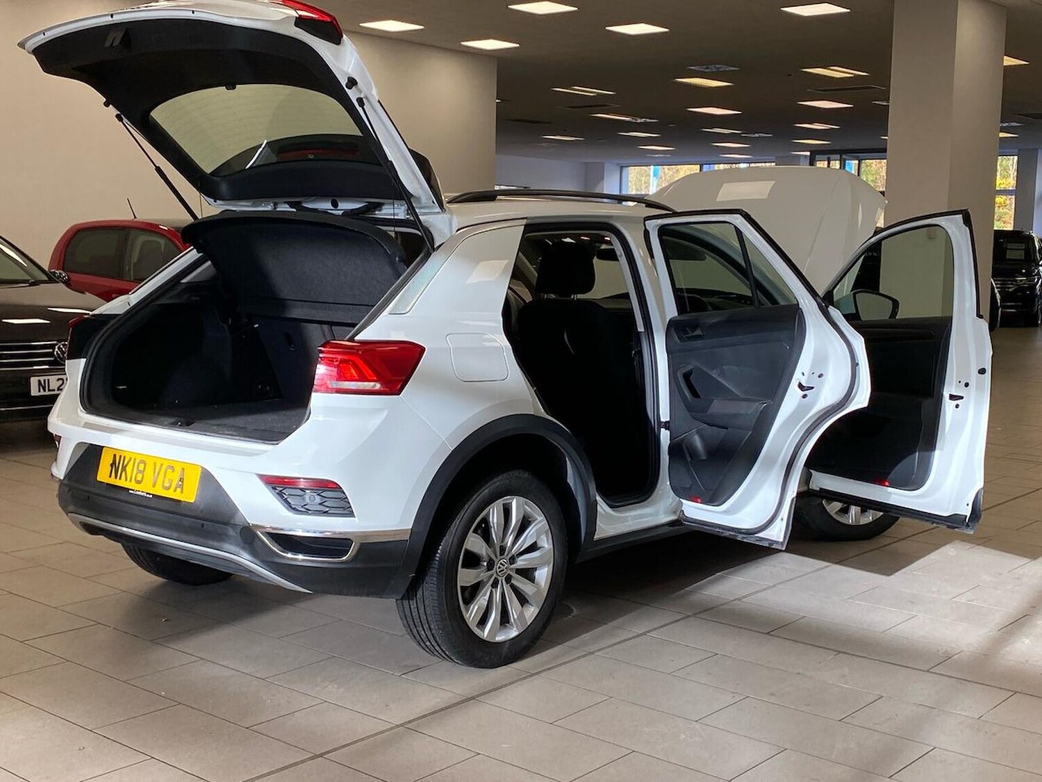 Used Volkswagen T-Roc 2018 for sale - 76605545: Photo 38