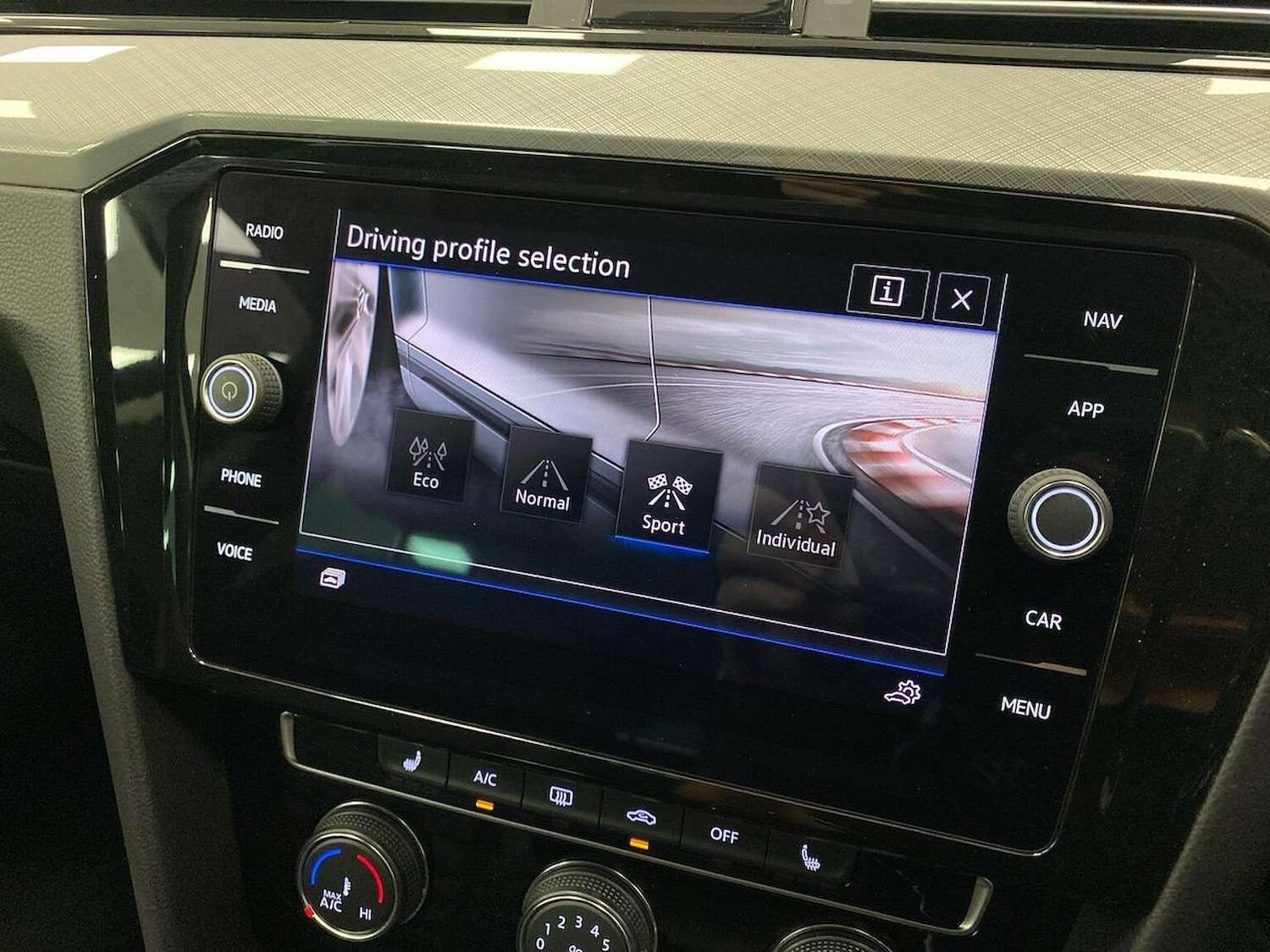 Used Volkswagen Passat 2022 for sale - 76566535: Photo 28