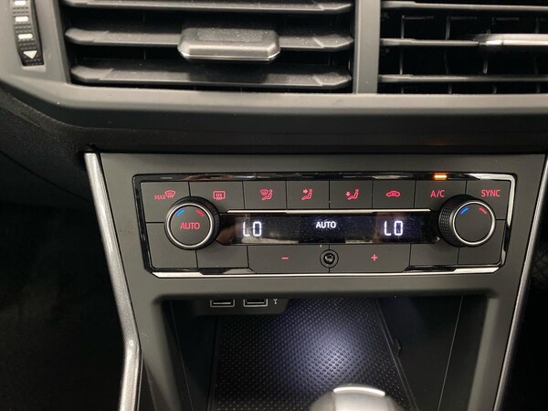 Used Volkswagen Polo 2020 for sale - 75731067: Photo 12