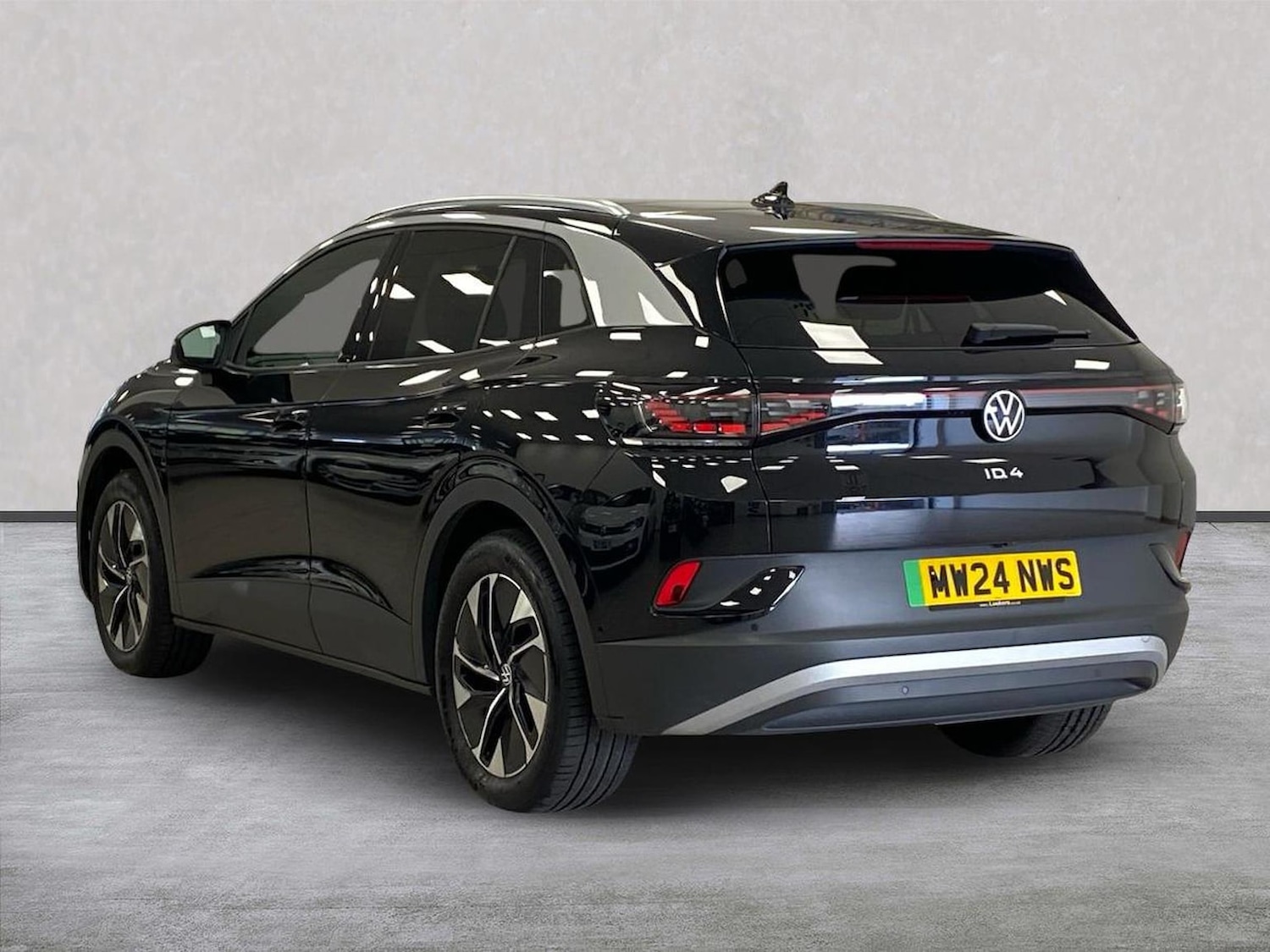 Used Volkswagen ID.4 2024 for sale - 76559808: Photo 2