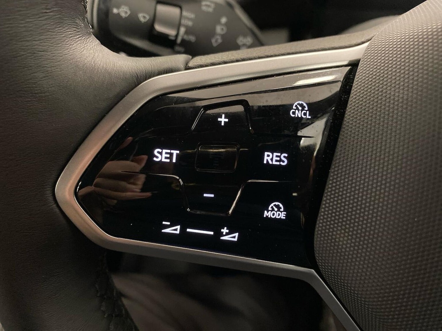 Used Volkswagen ID.4 2024 for sale - 76559808: Photo 27