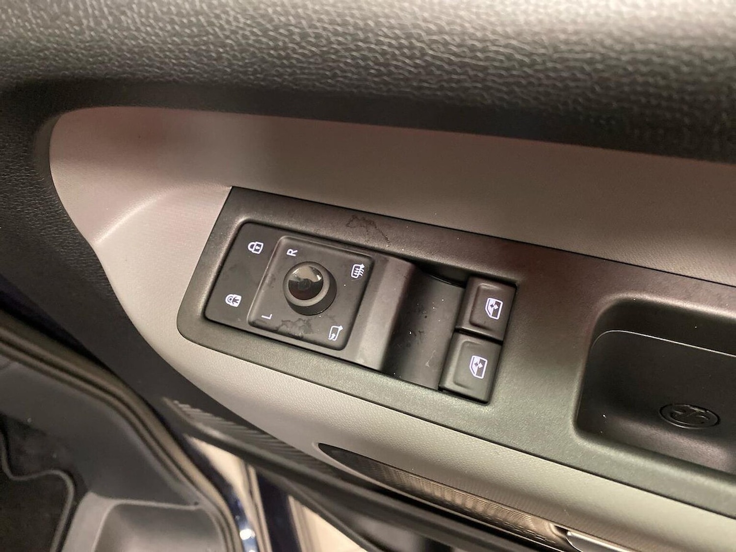 Used Volkswagen ID.Buzz 2023 for sale - 77056821: Photo 21