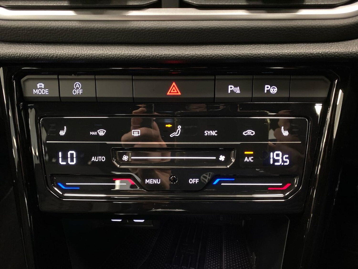 Used Volkswagen T-Roc 2025 for sale - 76040777: Photo 12