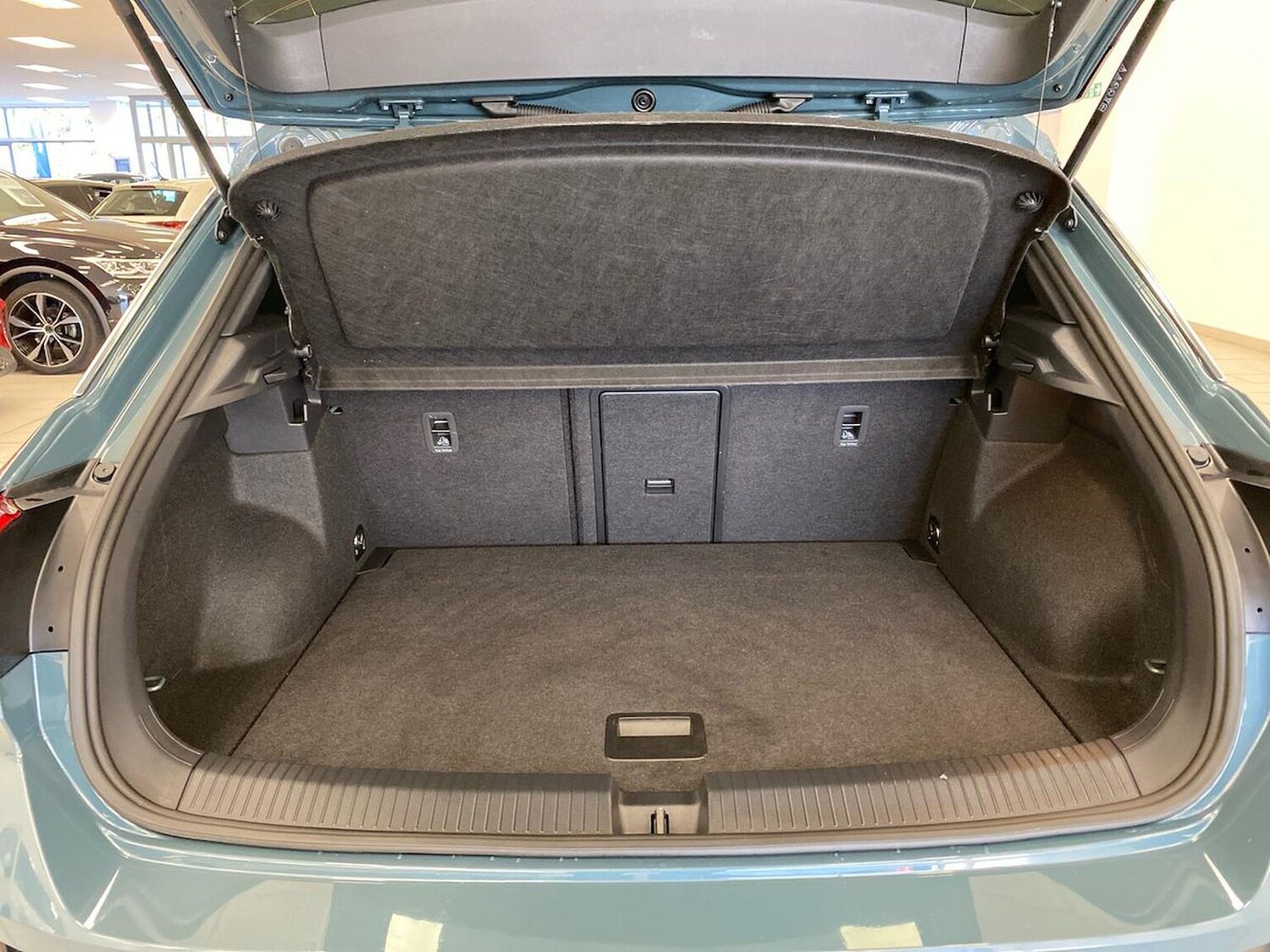 Used Volkswagen T-Roc 2025 for sale - 76040777: Photo 17