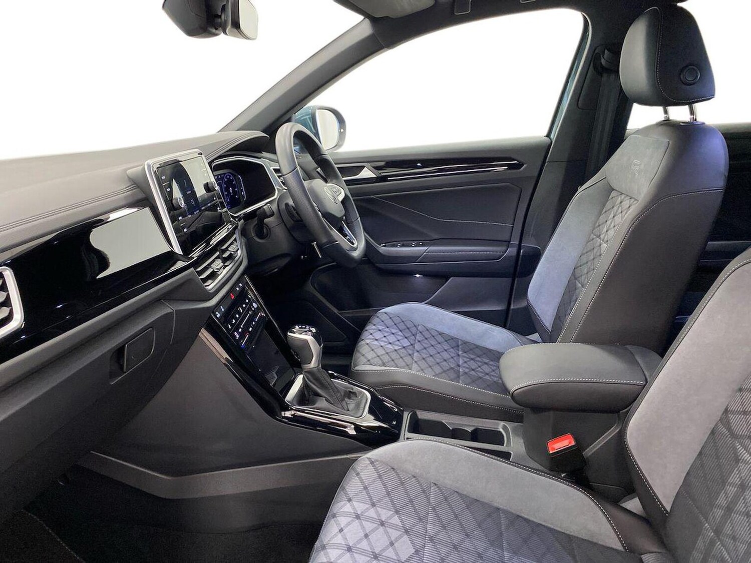 Used Volkswagen T-Roc 2025 for sale - 76040777: Photo 7