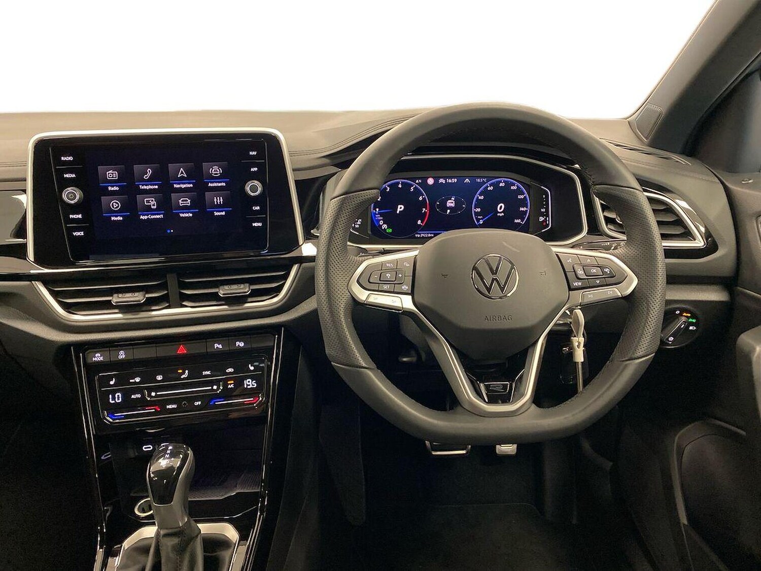 Used Volkswagen T-Roc 2025 for sale - 76040777: Photo 9