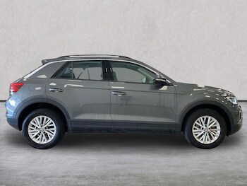 Used Volkswagen T-Roc 2024 for sale - 78484161: Photo