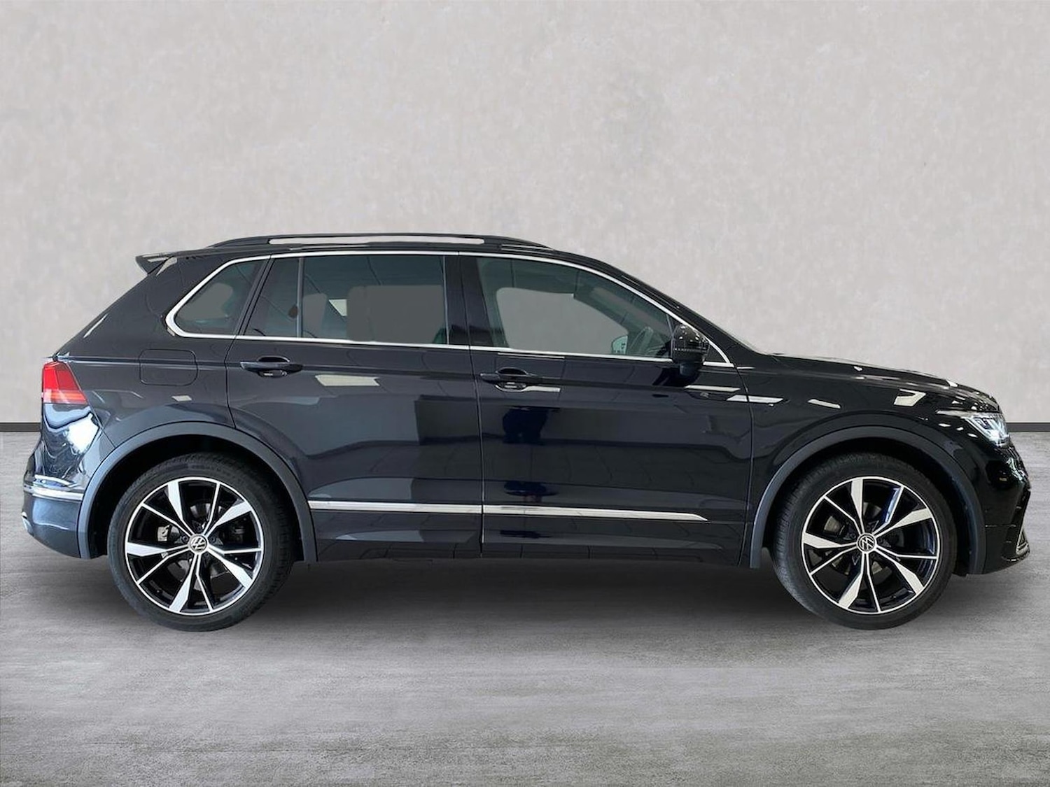 Used Volkswagen Tiguan 2023 for sale - 78194490: Photo 3