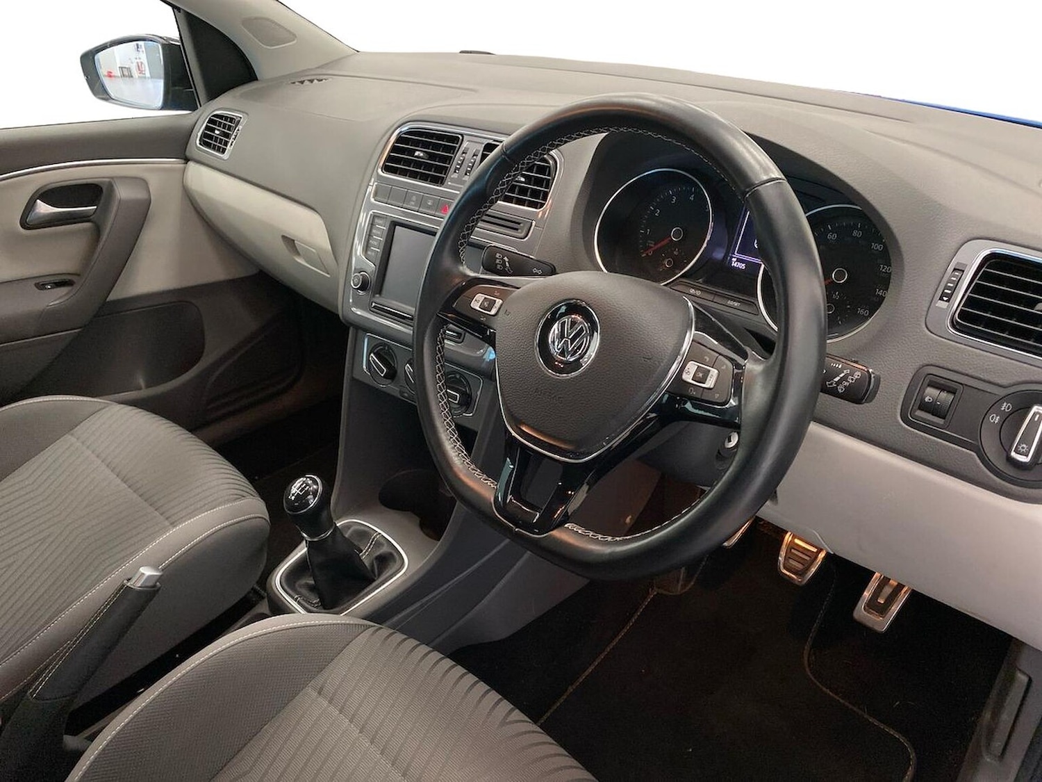 Used Volkswagen Polo 2015 for sale - 77487474: Photo 15