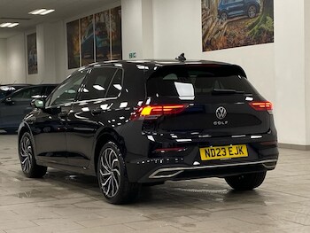 Used Volkswagen Golf 2023 for sale - 77487468: Photo