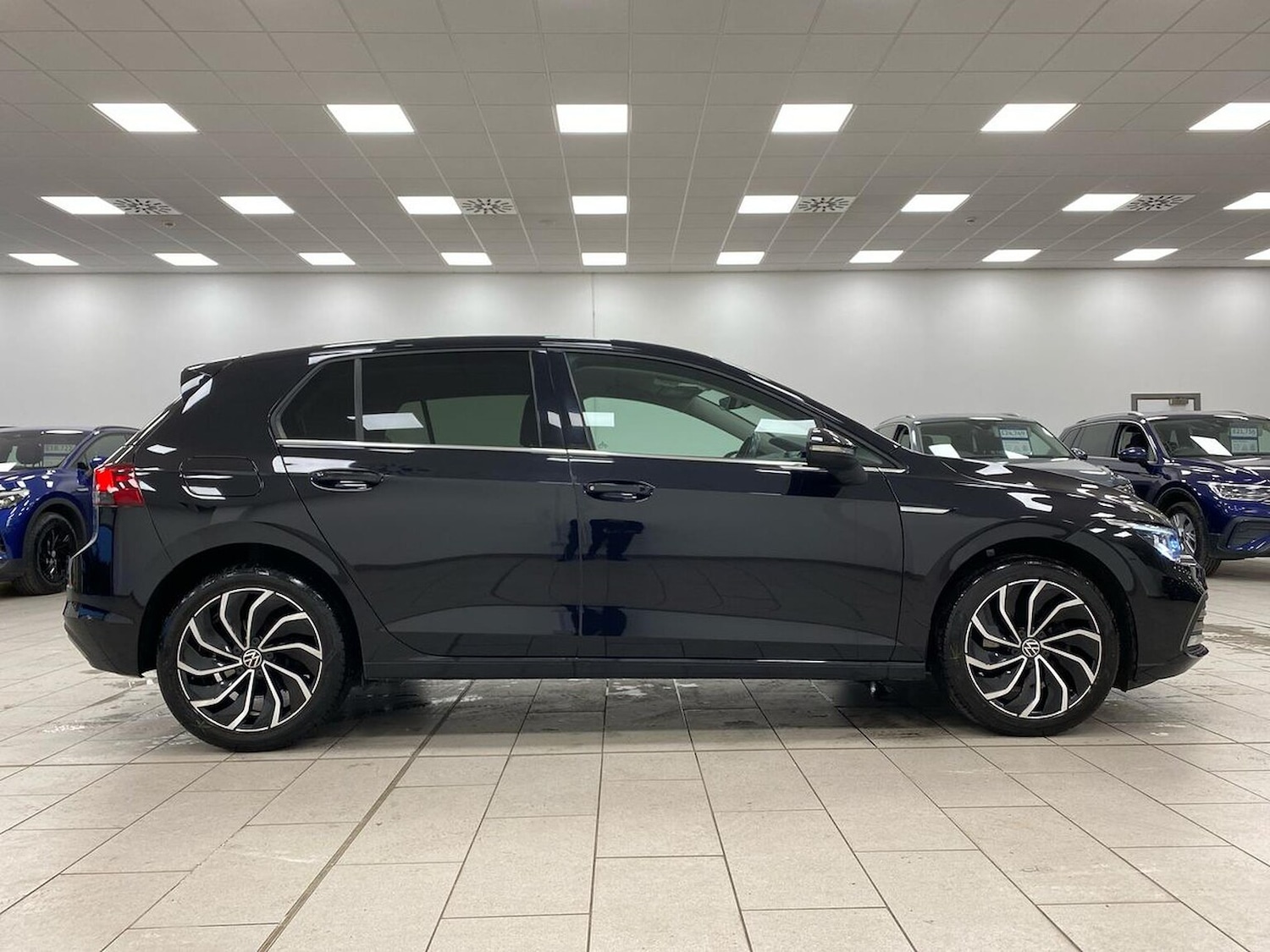 Used Volkswagen Golf 2023 for sale - 77487468: Photo 3