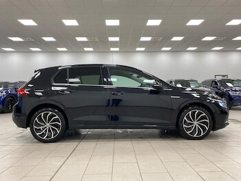 Used Volkswagen Golf 2023 for sale - 77487468: Photo