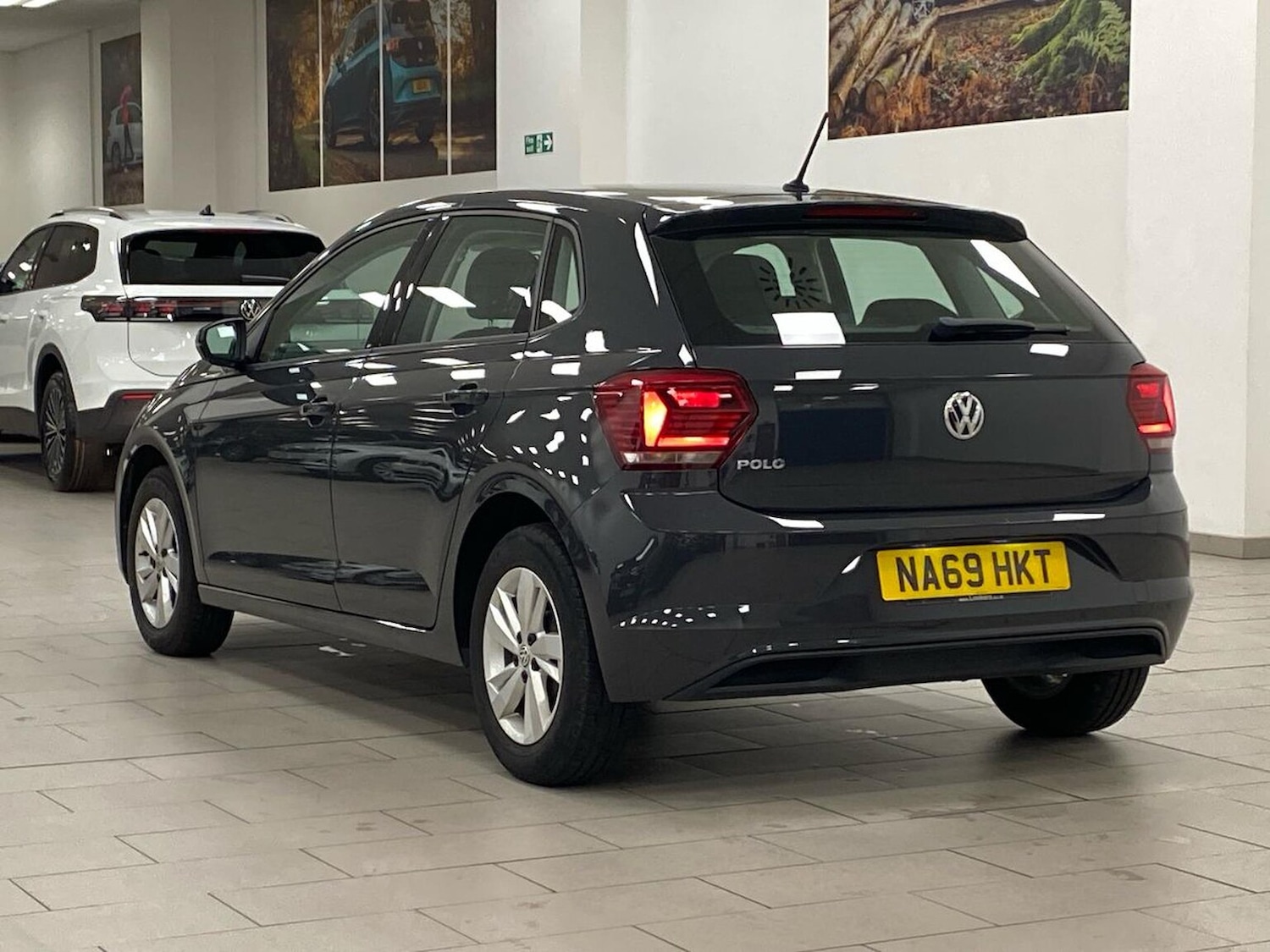 Used Volkswagen Polo 2019 for sale - 76547681: Photo 2