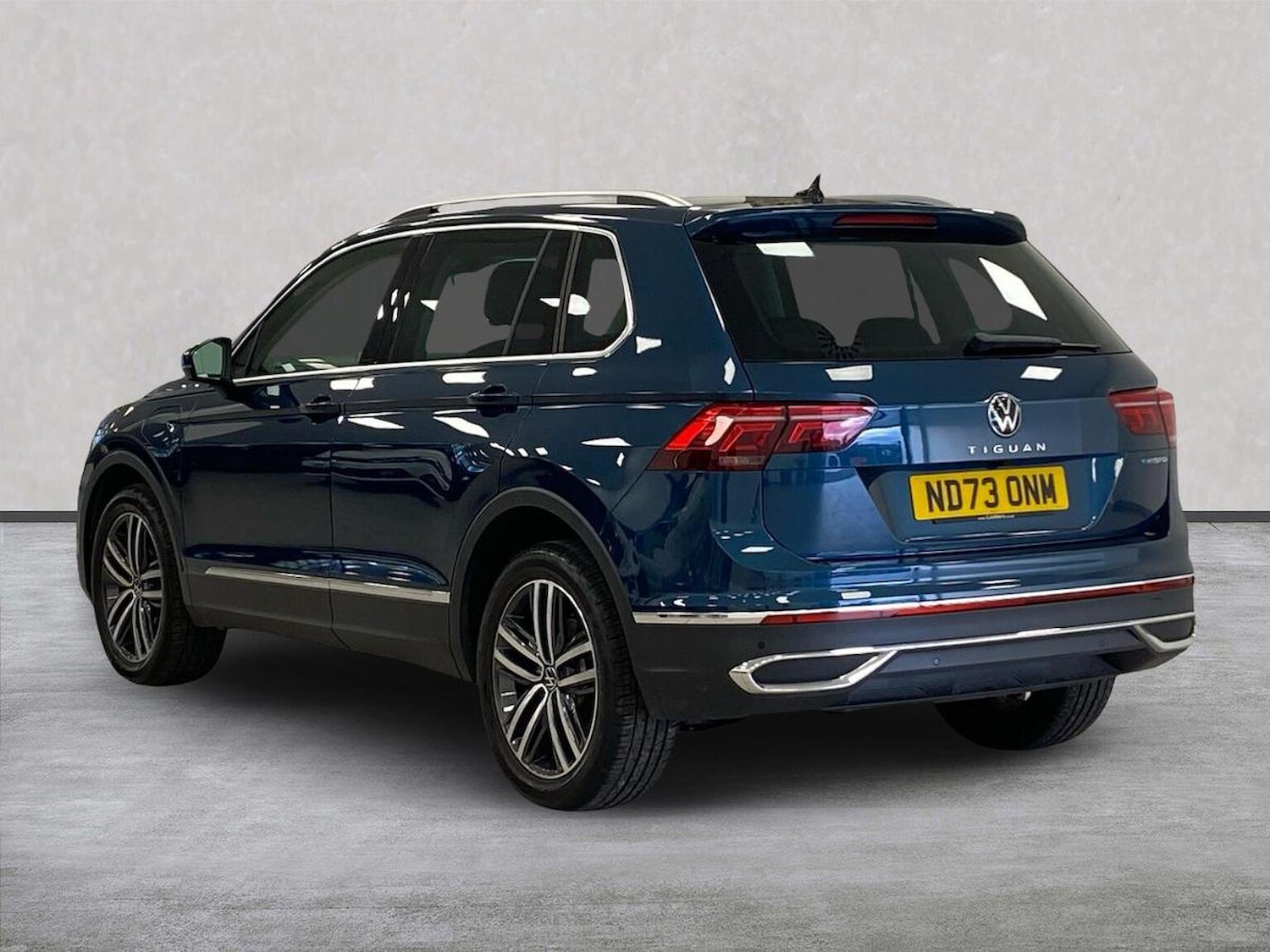 Used Volkswagen Tiguan 2023 for sale - 76347053: Photo 2
