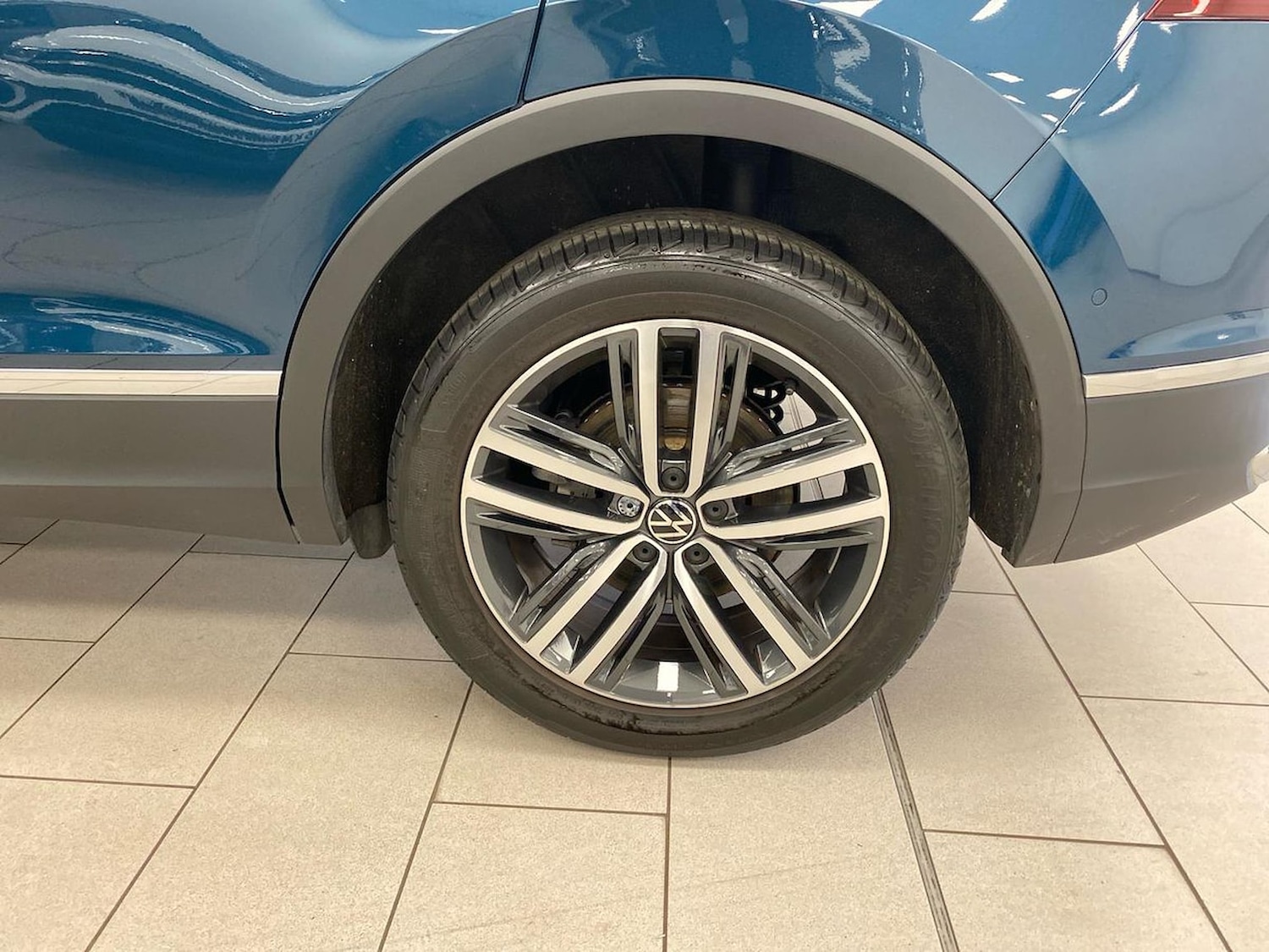 Used Volkswagen Tiguan 2023 for sale - 76347053: Photo 6