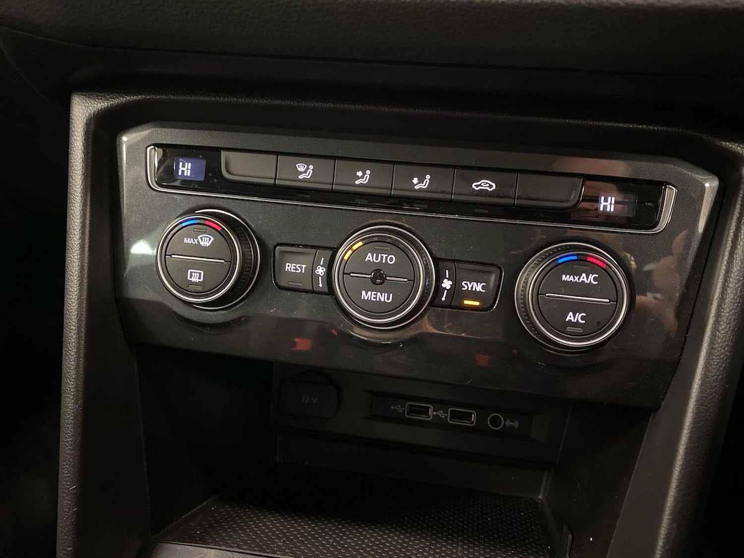 Used Volkswagen Tiguan 2018 for sale - 76719409: Photo 12