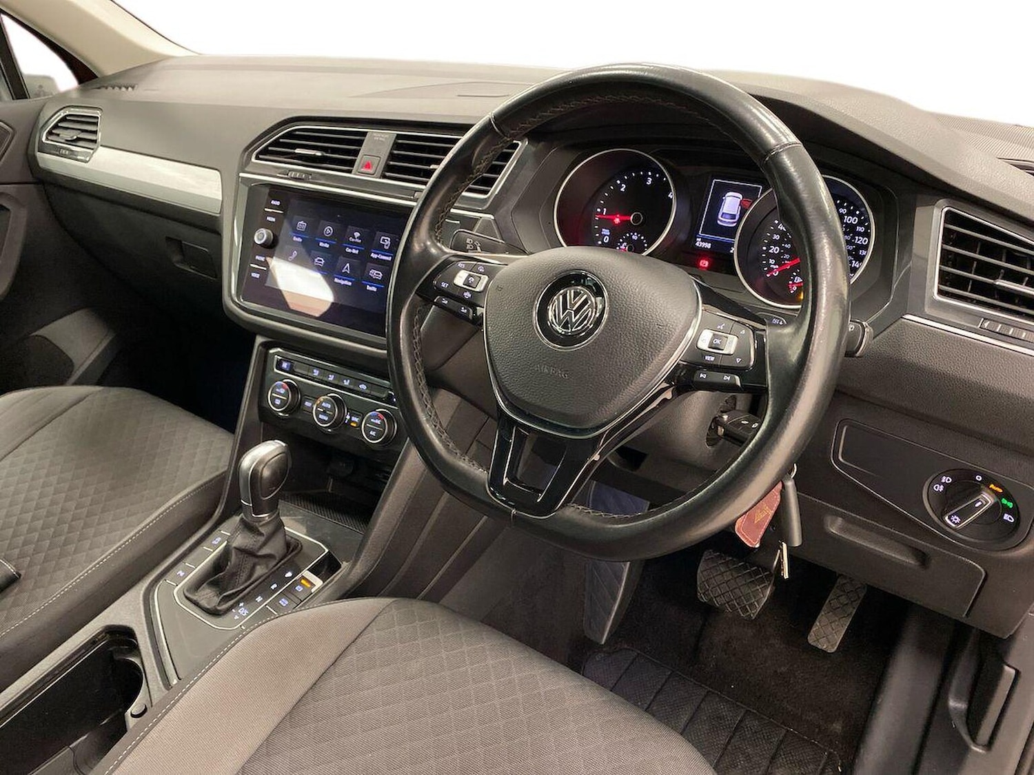 Used Volkswagen Tiguan 2018 for sale - 76719409: Photo 15