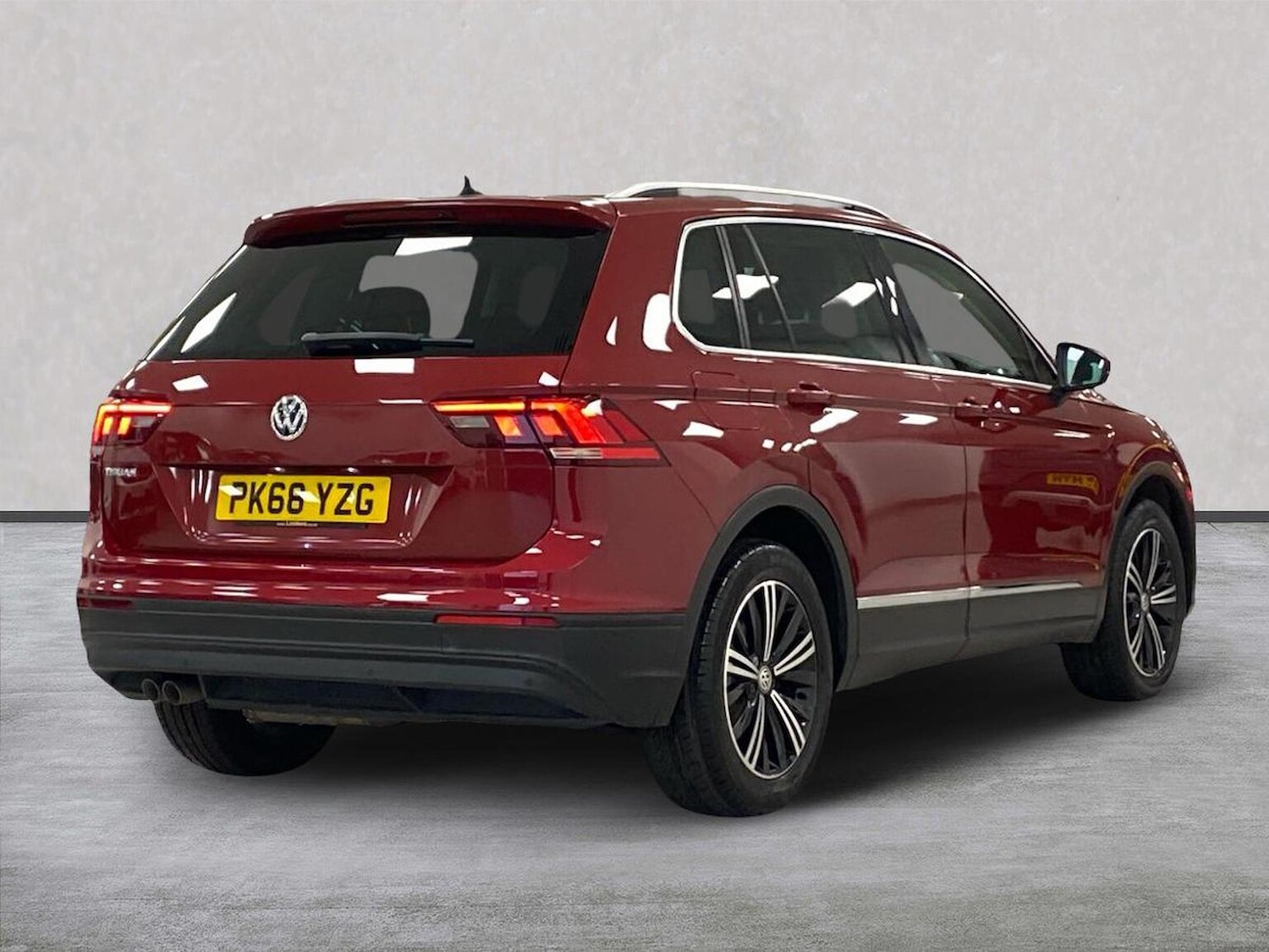 Used Volkswagen Tiguan 2018 for sale - 76719409: Photo 18