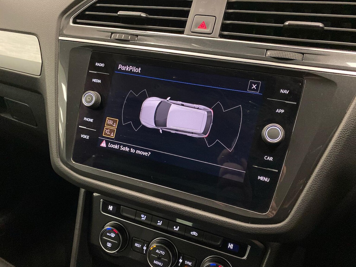 Used Volkswagen Tiguan 2018 for sale - 76719409: Photo 23