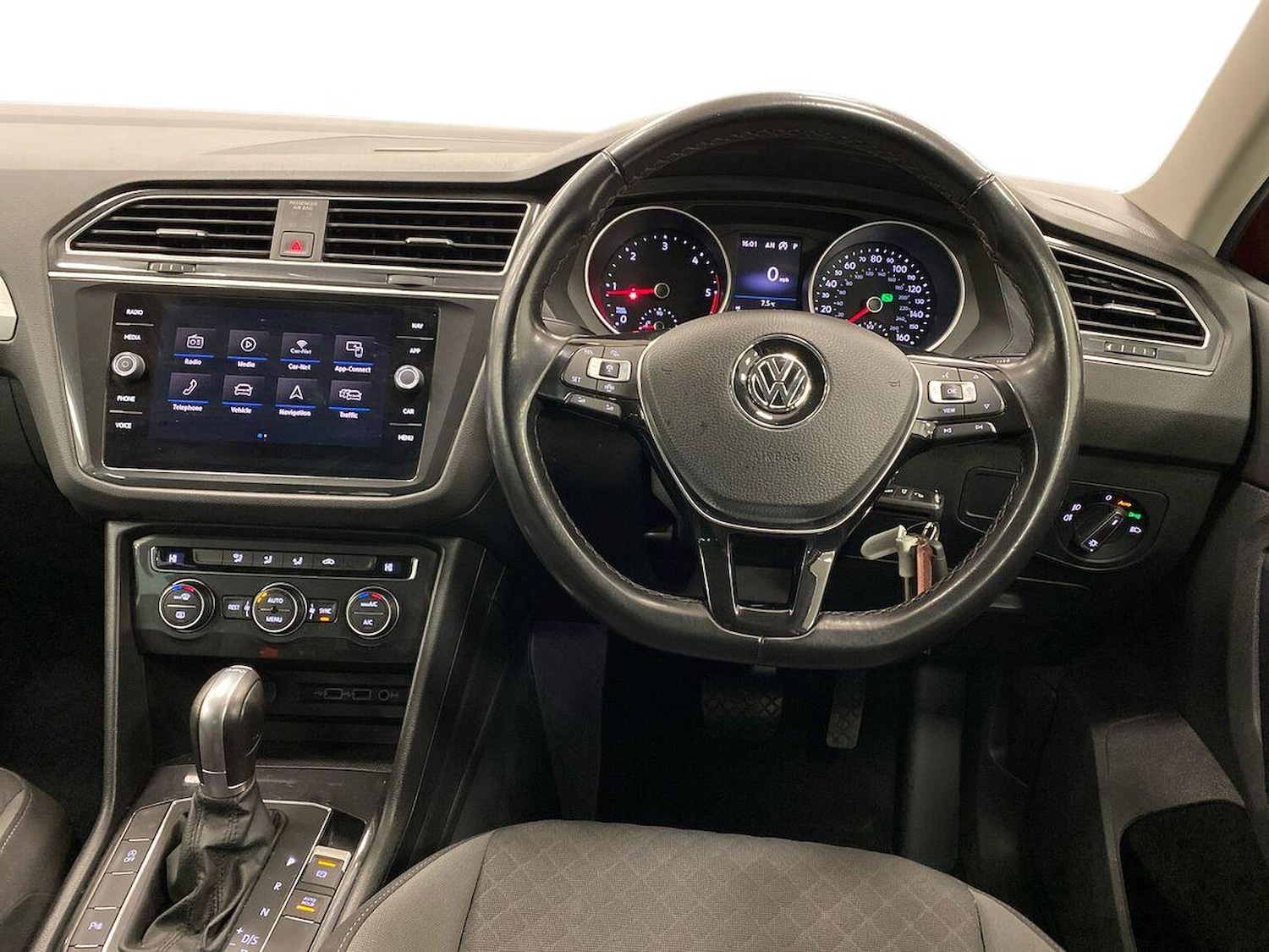 Used Volkswagen Tiguan 2018 for sale - 76719409: Photo 9