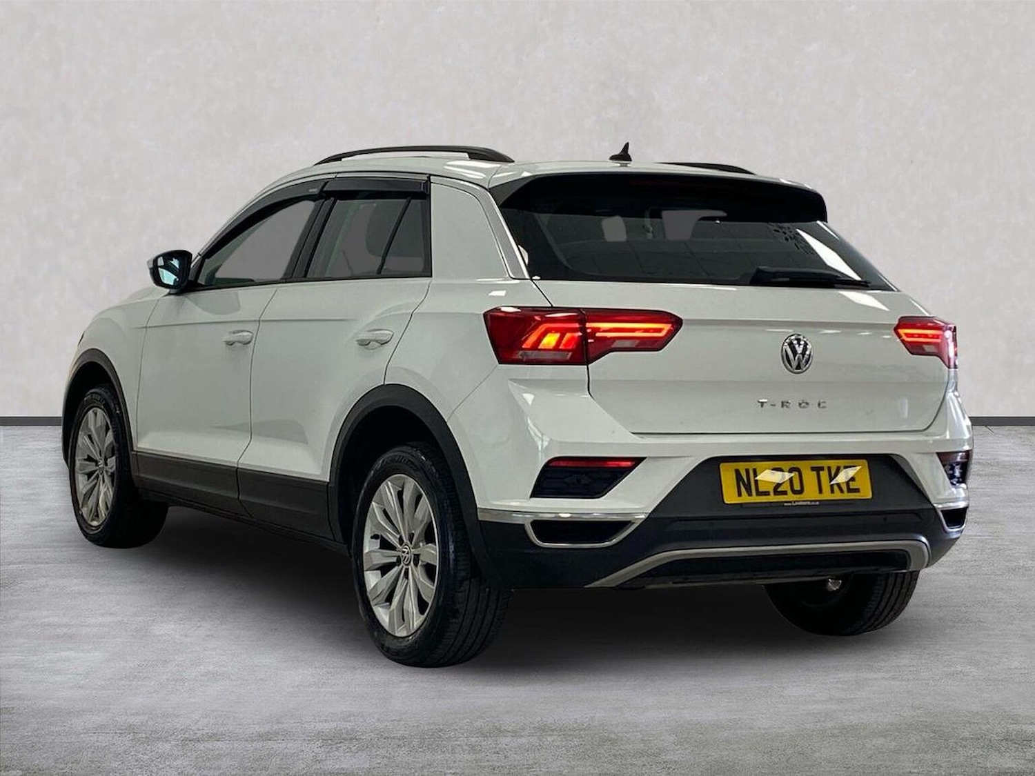 Used Volkswagen T-Roc 2020 for sale - 78194404: Photo 2
