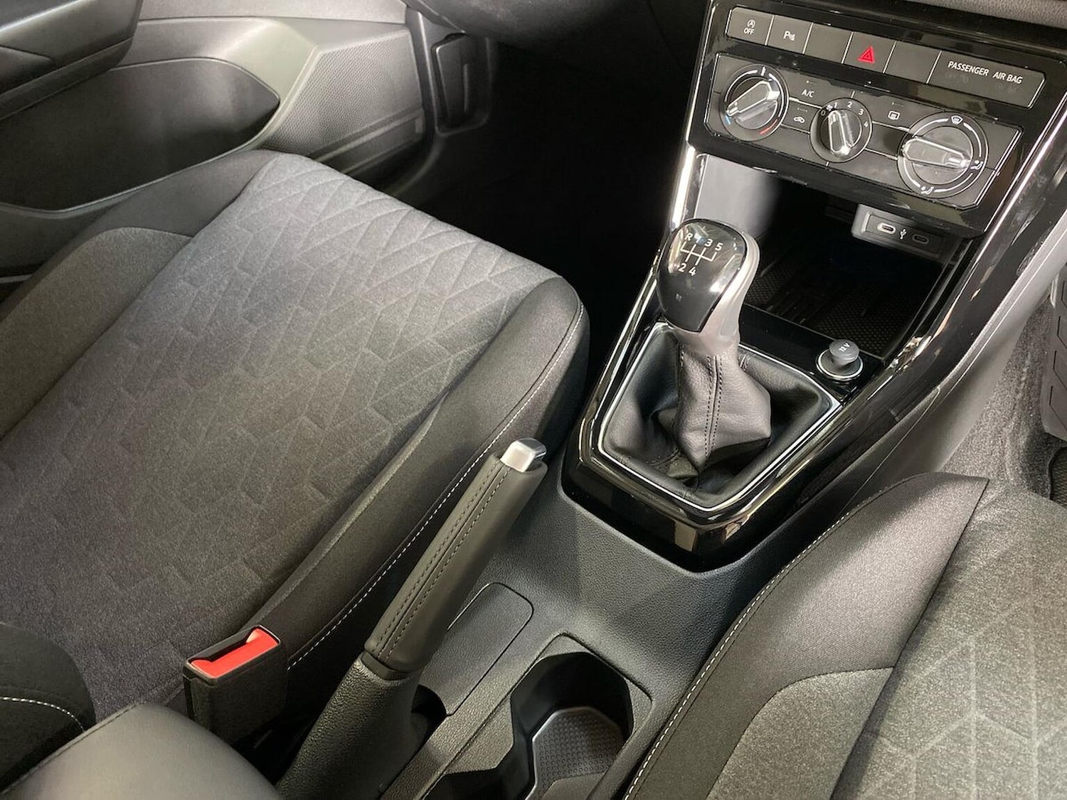 Used Volkswagen T-Cross 2025 for sale - 76693450: Photo 13