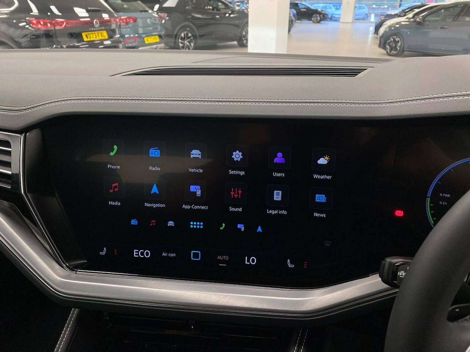 Used Volkswagen Touareg 2025 for sale - 77616706: Photo 11