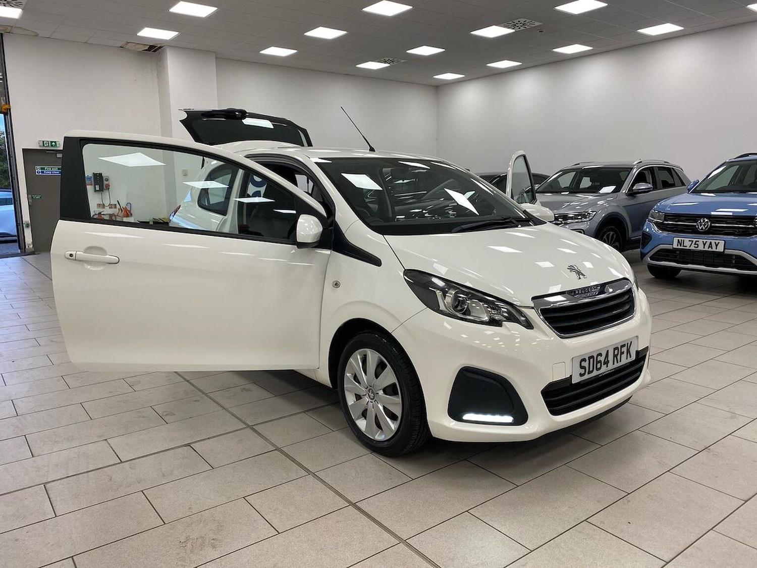 Used Peugeot 108 2014 for sale - 76193246: Photo 29