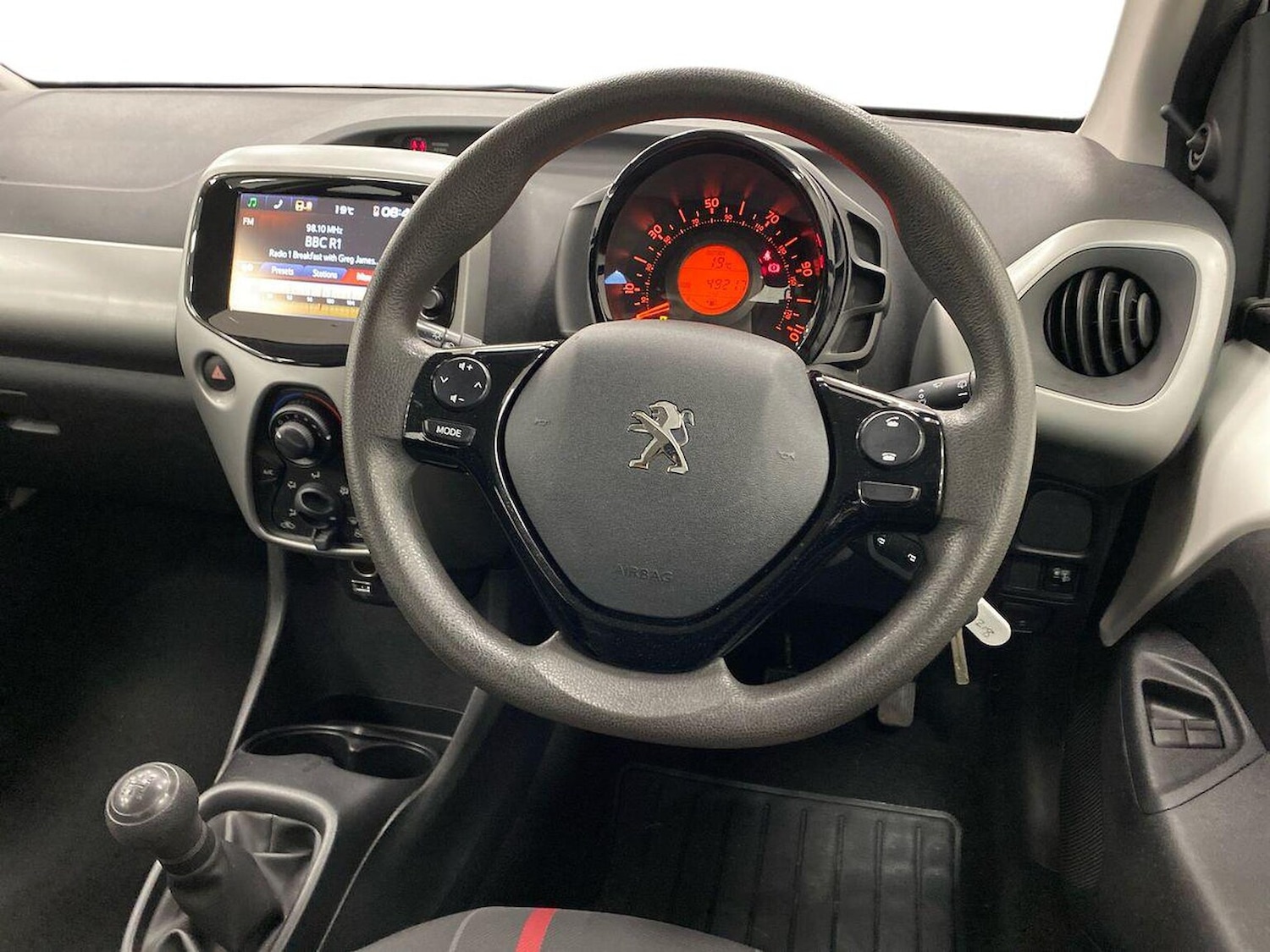 Used Peugeot 108 2014 for sale - 76193246: Photo 9