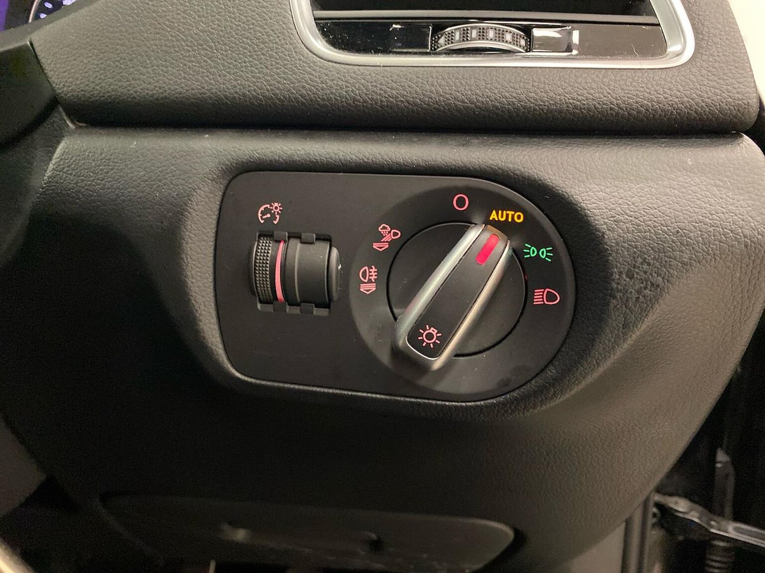 Used Audi Q3 2015 for sale - 76897120: Photo 22