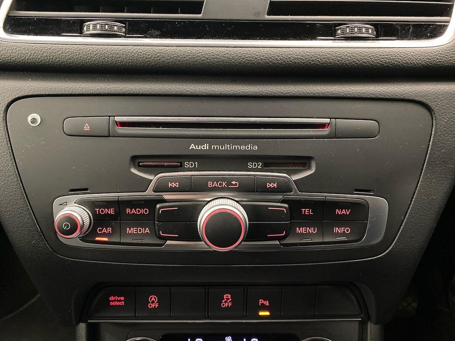 Used Audi Q3 2015 for sale - 76897120: Photo 28