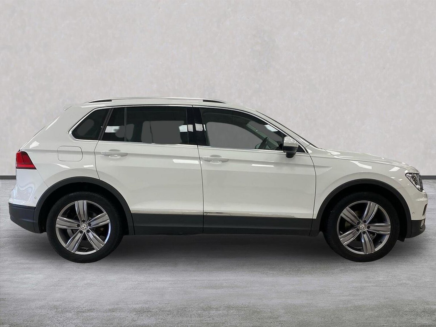Used Volkswagen Tiguan 2019 for sale - 76681765: Photo 3