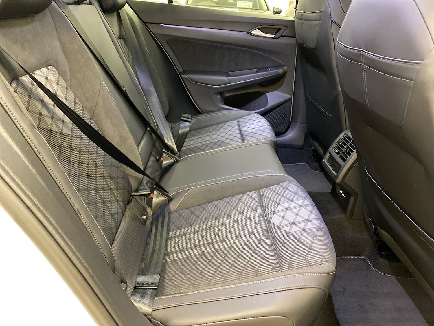 Used Volkswagen Golf 2025 for sale - 76906284: Photo 31