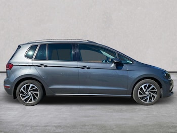 Used Volkswagen Golf SV 2019 for sale - 75599018: Photo