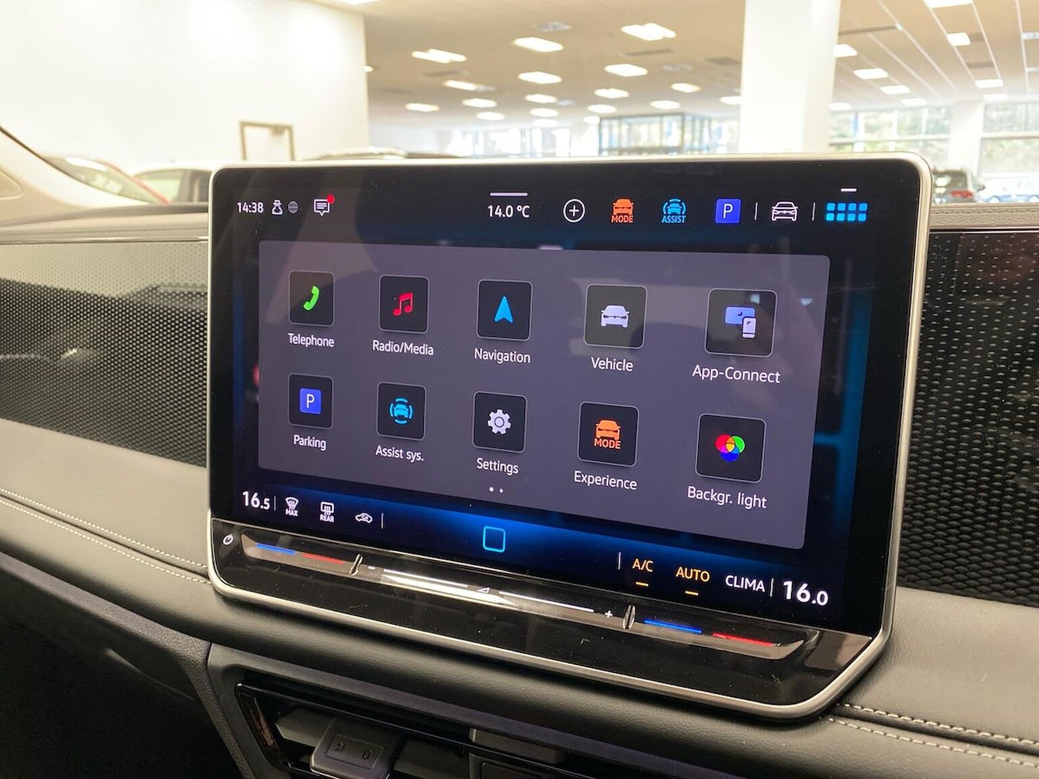 Used Volkswagen Tiguan 2025 for sale - 76637825: Photo 11