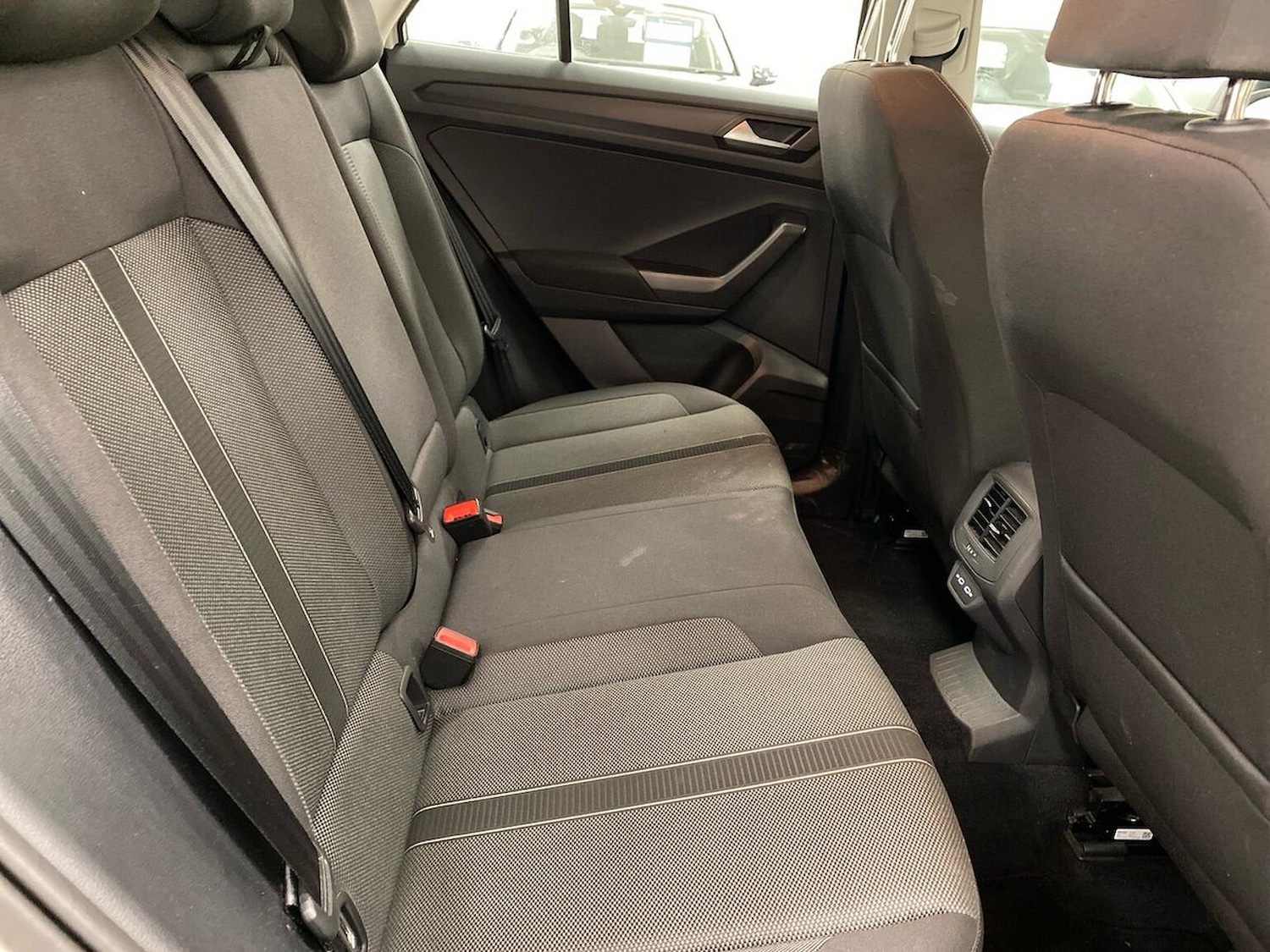 Used Volkswagen T-Roc 2024 for sale - 76918953: Photo 31