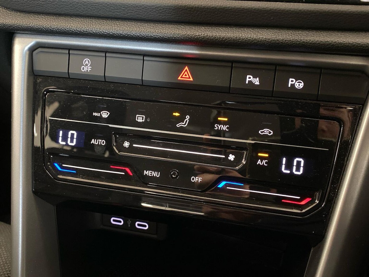 Used Volkswagen T-Roc 2023 for sale - 76605542: Photo 12