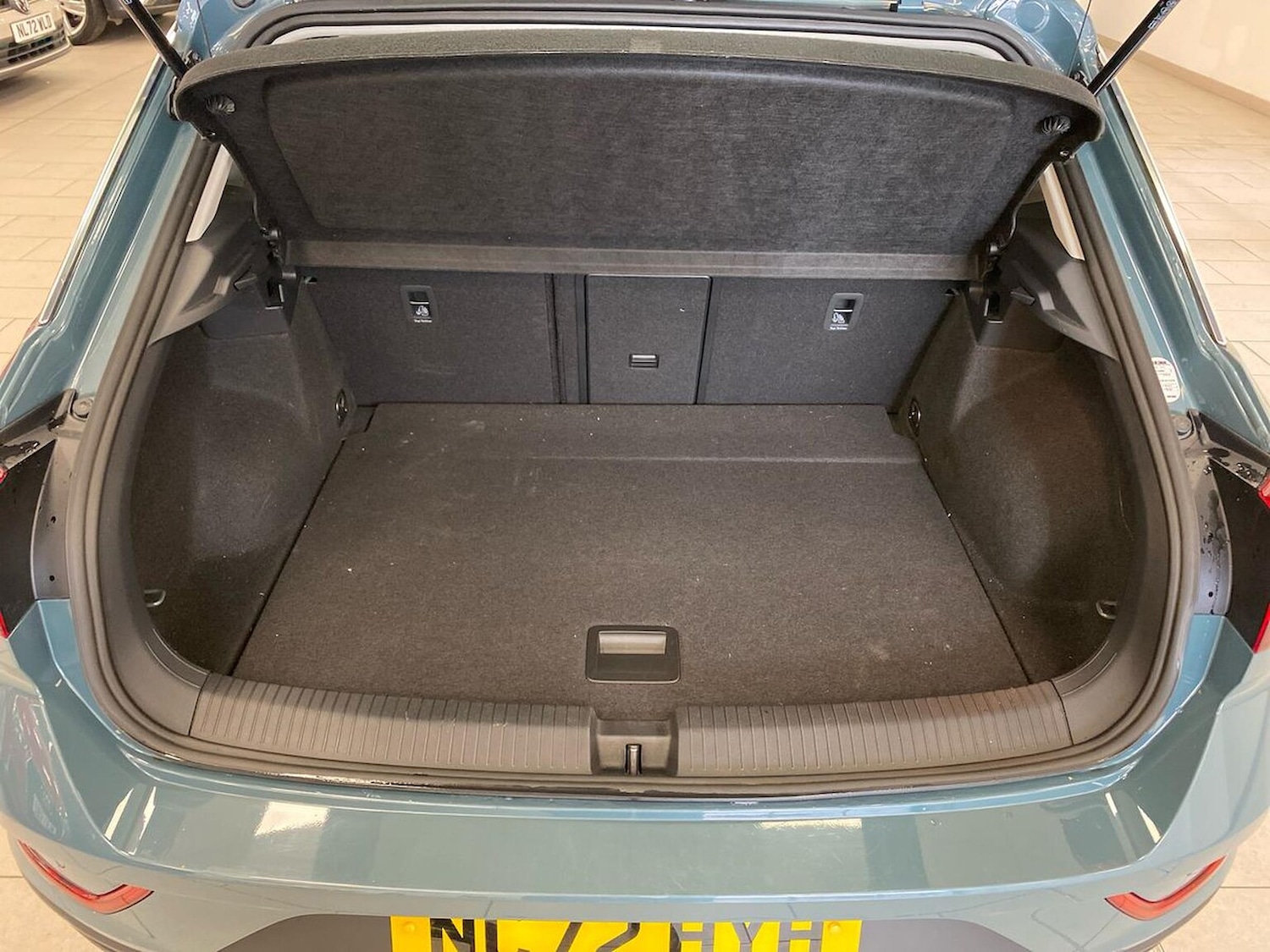 Used Volkswagen T-Roc 2023 for sale - 76605542: Photo 17