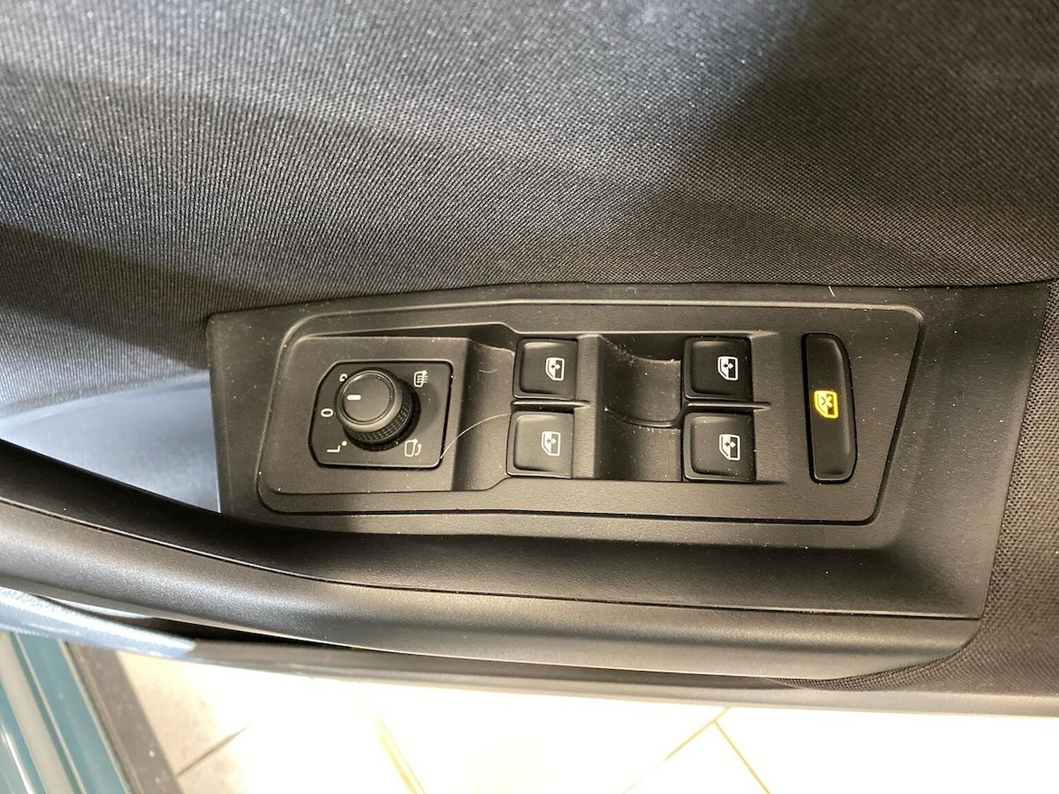 Used Volkswagen T-Roc 2023 for sale - 76605542: Photo 21