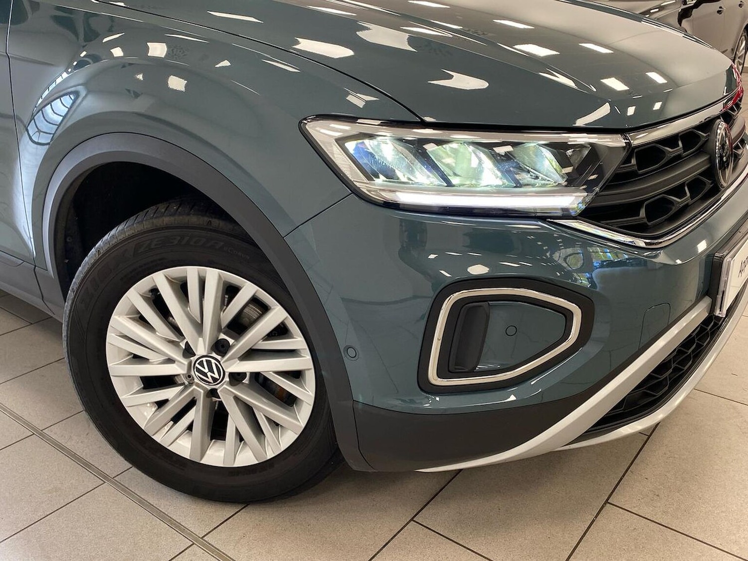 Used Volkswagen T-Roc 2023 for sale - 76605542: Photo 29