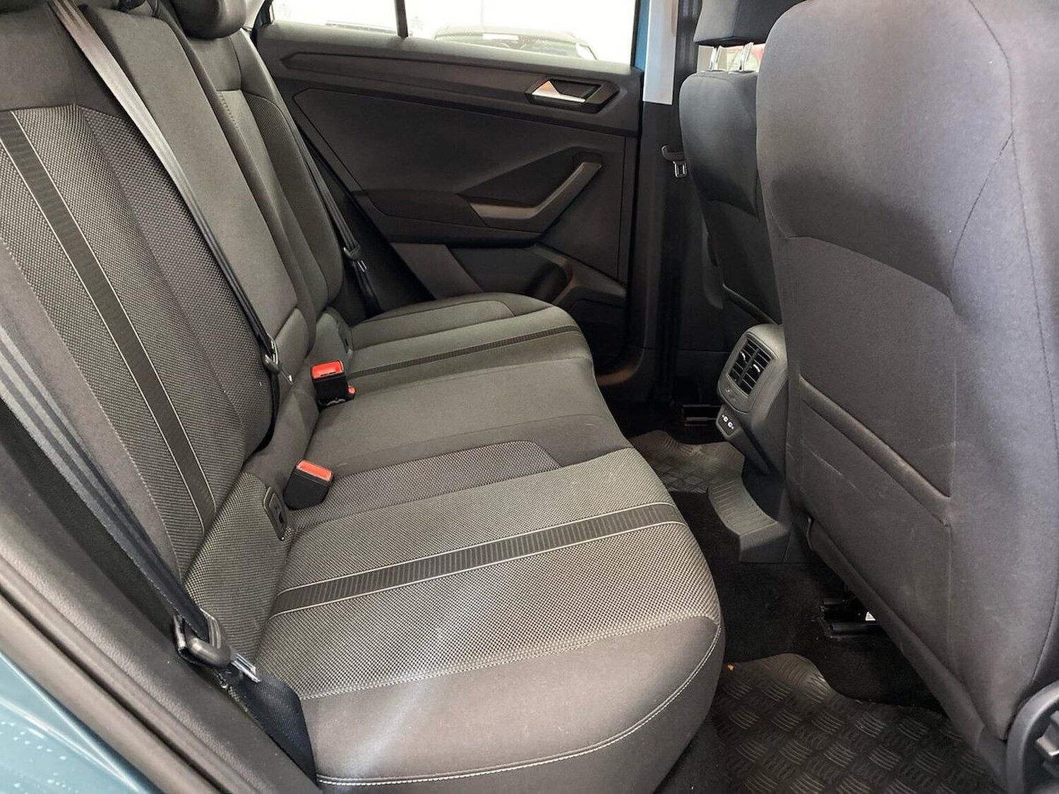 Used Volkswagen T-Roc 2023 for sale - 76605542: Photo 31