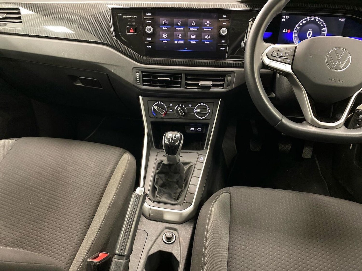 Used Volkswagen Polo 2023 for sale - 76918955: Photo 13