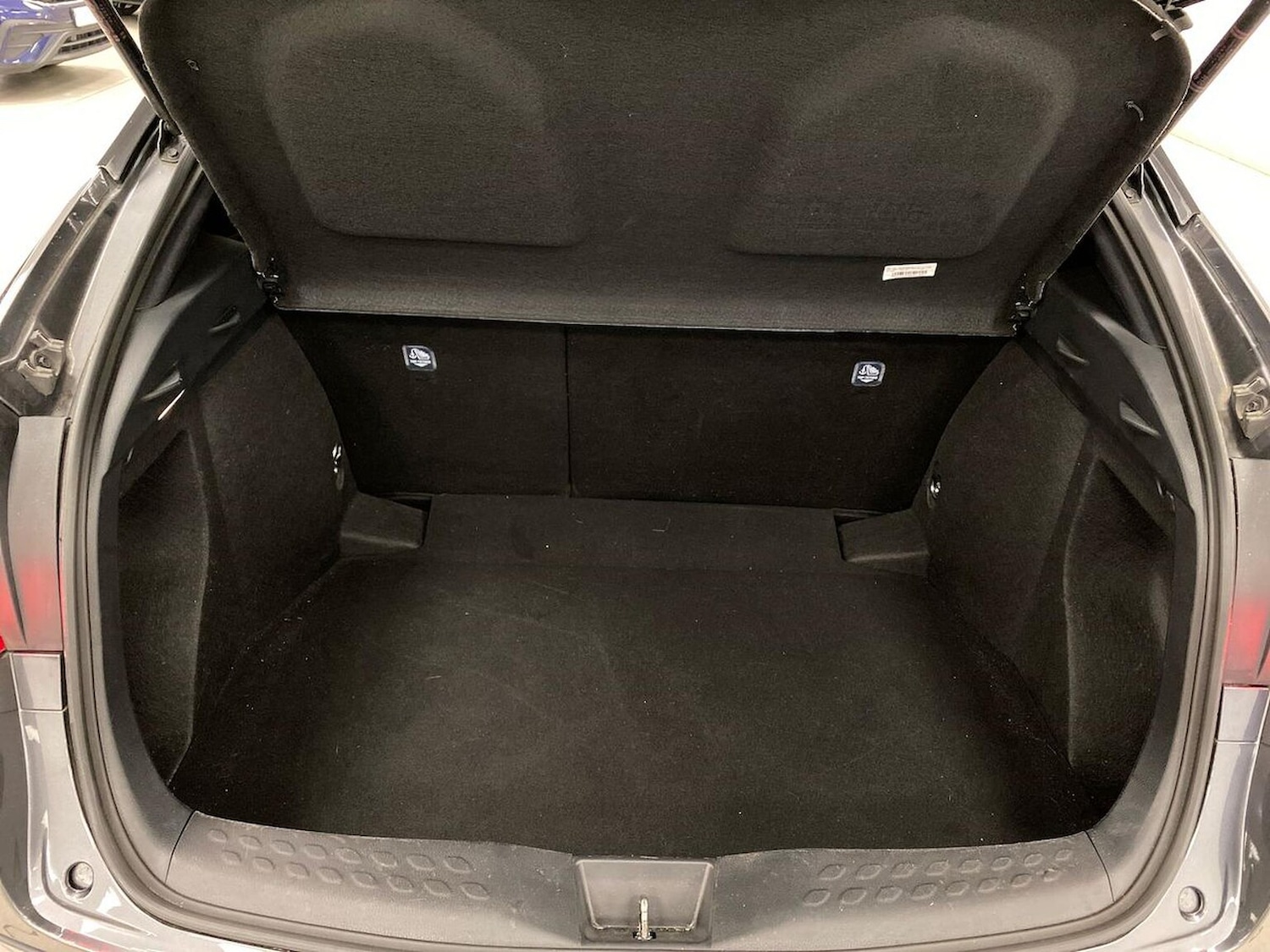 Used Toyota C-HR 2023 for sale - 77896240: Photo 17