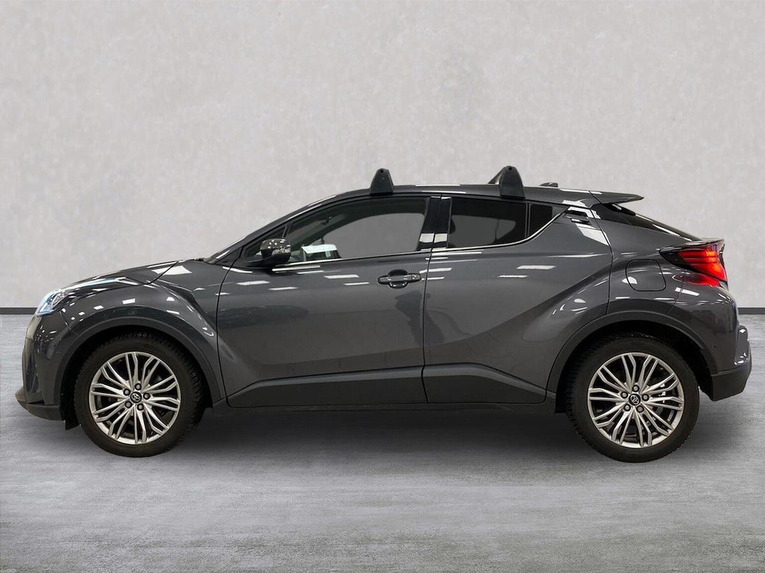 Used Toyota C-HR 2023 for sale - 77896240: Photo 19